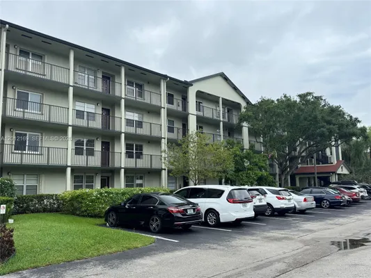 Property Slideshow image 3 of 20 | 12950 sw 13th st 412d, Pembroke Pines, FL, 33027