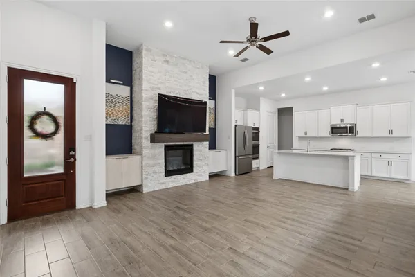 Property Slideshow image 2 of 19 | 2045 spotted fawn dr, Arlington, TX, 76005