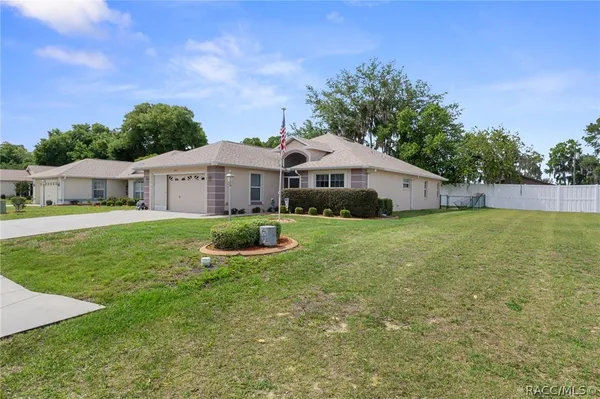 Property Slideshow image 3 of 67 | 4517 n lake vista trl, Hernando, FL, 34442