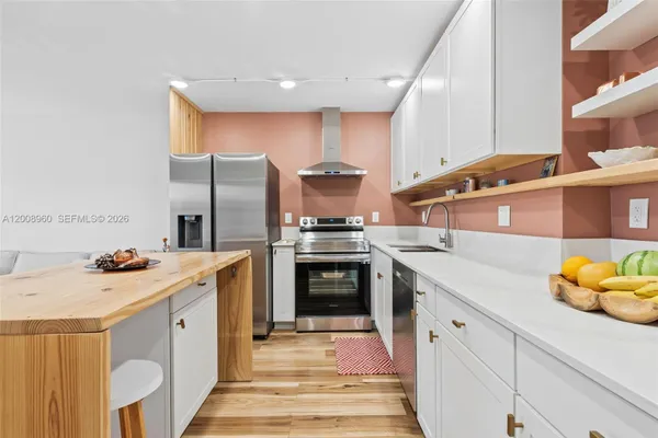 Property Slideshow image 2 of 17 | 2130 cambridge f 2130, Deerfield Beach, FL, 33442