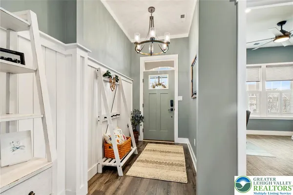 Property Slideshow image 2 of 37 | 7928 schaefer crst, Upper Macungie Twp, PA, 18031