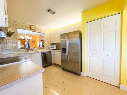 Property Slideshow image 3 of 13 | 6304 emerald sky ln, ,, FL, 33463