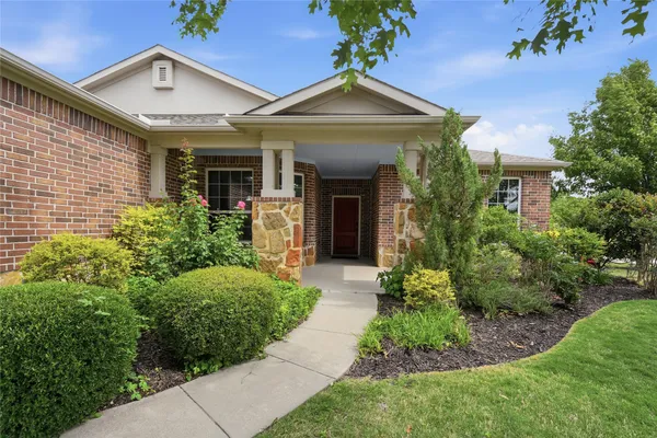 Property Slideshow image 3 of 35 | 1728 hacienda heights ln, Frisco, TX, 75036