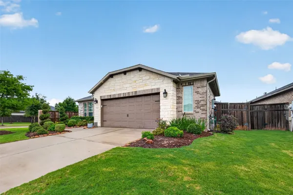 Property Slideshow image 2 of 36 | 5446 austin bend ln, Fulshear, TX, 77441
