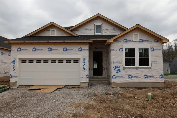 Property Slideshow image 2 of 8 | 2426 merriment dr, Amherst, OH, 44001