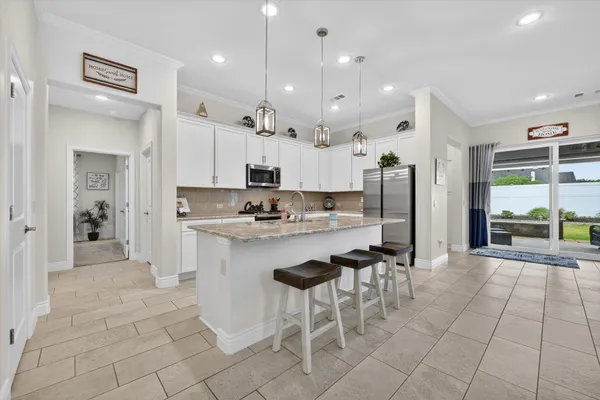Property Slideshow image 3 of 40 | 9808 silver rock way, Denton, TX, 76207