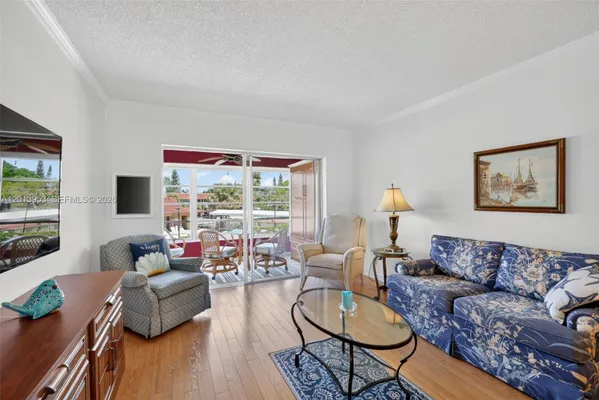 Property Slideshow image 3 of 34 | 2991 nw 46th ave 204, Lauderdale Lakes, FL, 33313