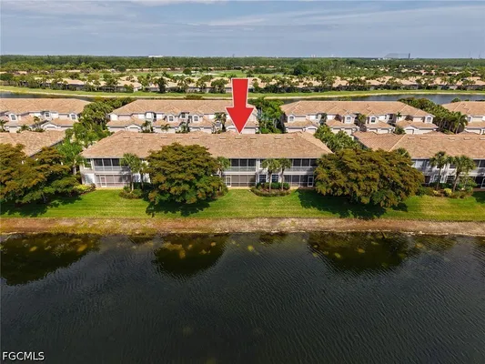 Property Slideshow image 3 of 50 | 10015 sky view way 1605, Fort Myers, FL, 33913
