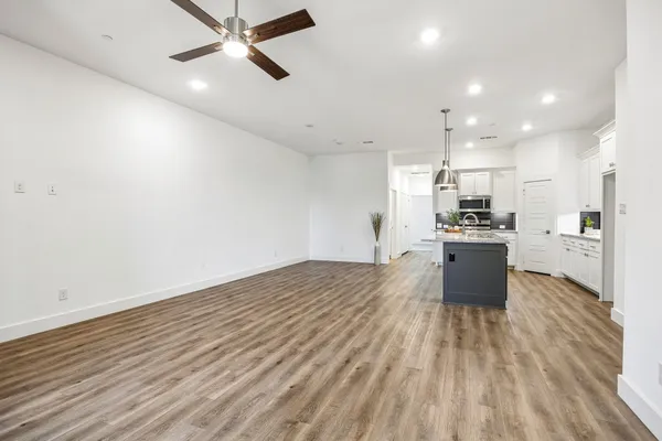 Property Slideshow image 3 of 28 | 603 cloverleaf dr, Wylie, TX, 75098