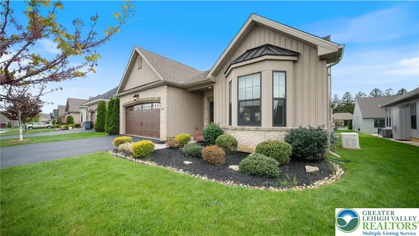 Property Slideshow image 3 of 22 | 3501 treeview dr, Emmaus Boro, PA, 18049