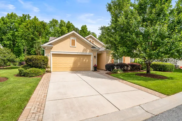 Property Slideshow image 2 of 54 | 20 abbotsbury pl, Bluffton, SC, 29910