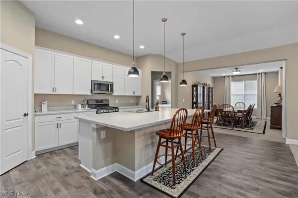 Property Slideshow image 2 of 41 | 412 wescott way, Elyria, OH, 44035