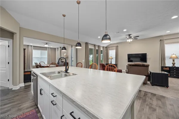 Property Slideshow image 3 of 41 | 412 wescott way, Elyria, OH, 44035