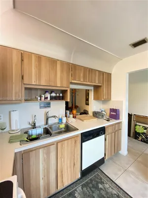 Property Slideshow image 3 of 14 | 432 bennington ln 432, Lake Worth, FL, 33467