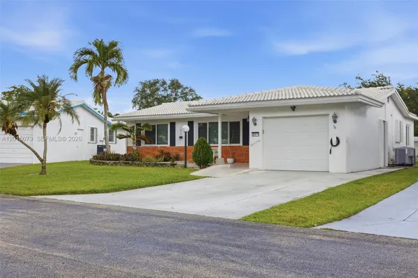 Property Slideshow image 3 of 36 | 9011 nw 15th pl, Plantation, FL, 33322