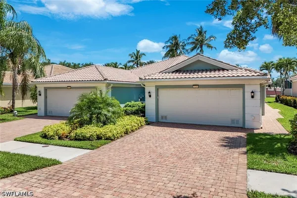 Property Slideshow image 2 of 30 | 7221 bellini way, Naples, FL, 34114