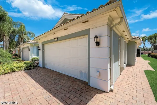 Property Slideshow image 3 of 30 | 7221 bellini way, Naples, FL, 34114