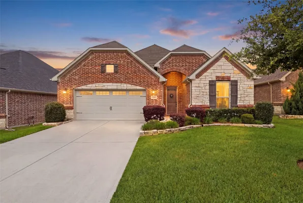 Property Slideshow image 2 of 50 | 5757 lakeside villas ct, Conroe, TX, 77304