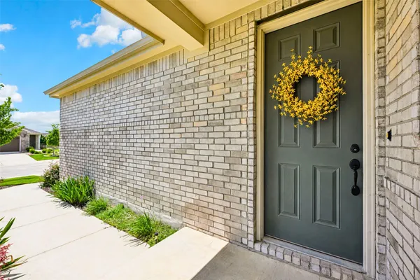 Property Slideshow image 3 of 38 | 401 yorktown st, Georgetown, TX, 78633