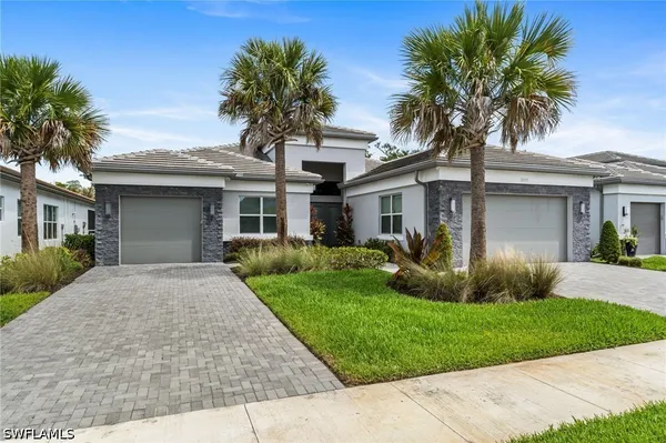 Property Slideshow image 2 of 46 | 12033 azalea way, Naples, FL, 34120