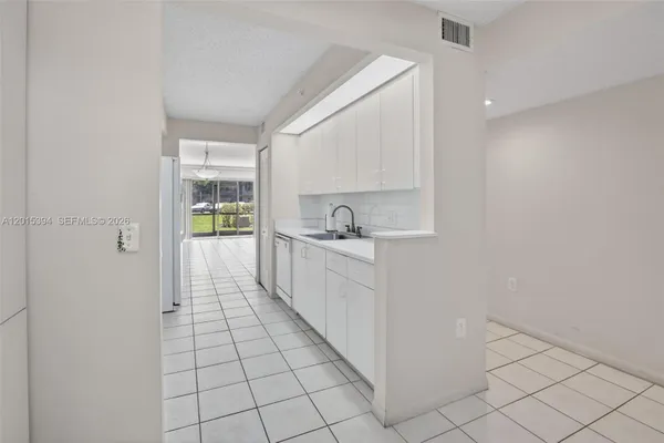 Property Slideshow image 3 of 35 | 700 sw 137th ave 110h, Pembroke Pines, FL, 33027