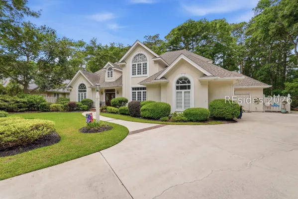 Property Slideshow image 2 of 44 | 13 balmoral pl, Hilton Head Island, SC, 29926