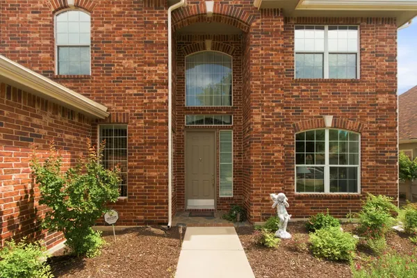 Property Slideshow image 2 of 40 | 9601 grandview dr, Denton, TX, 76207