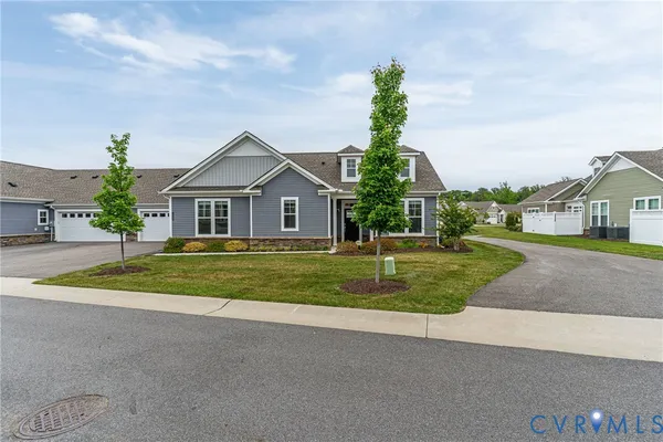 Property Slideshow image 3 of 37 | 10432 golden sunset ct, Hanover, VA, 23059