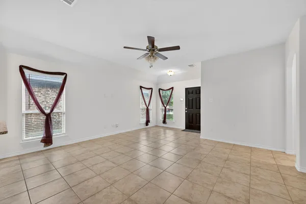 Property Slideshow image 2 of 30 | 126 redding ln, Red Oak, TX, 75154