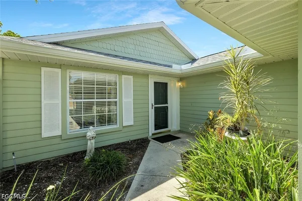 Property Slideshow image 2 of 23 | 14875 crescent cove dr, Fort Myers, FL, 33908