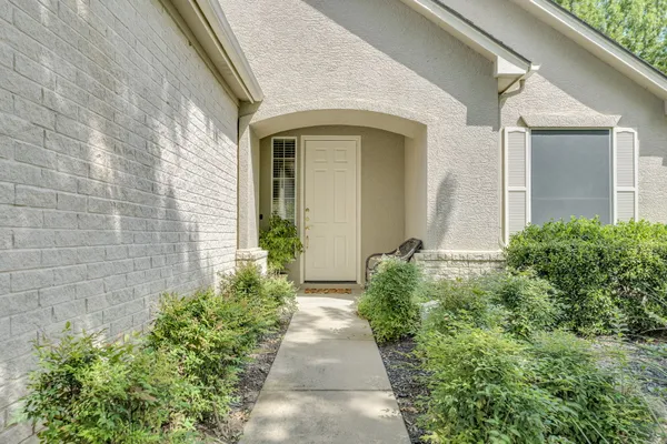 Property Slideshow image 3 of 30 | 120 beautybush trl, Georgetown, TX, 78633