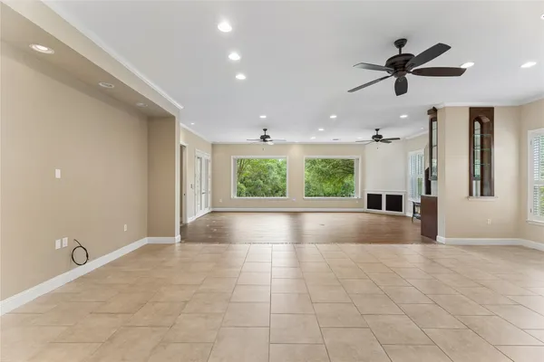 Property Slideshow image 2 of 29 | 109 crystal springs dr, Georgetown, TX, 78633