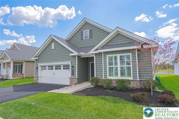 Property Slideshow image 2 of 37 | 3717 loyal ln, Easton, PA, 18045