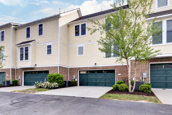 Property Slideshow image 3 of 41 | 5445 center st, Williamsburg, VA, 23188