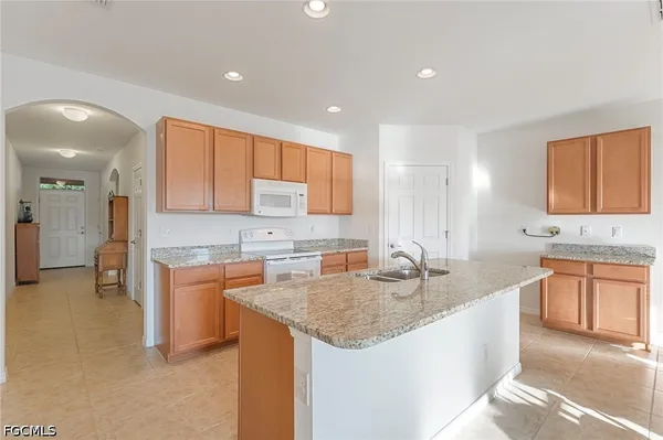 Property Slideshow image 3 of 43 | 2897 apple blossom dr, Alva, FL, 33920