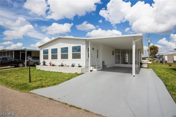 Property Slideshow image 3 of 50 | 14704 patrick henry rd, North Fort Myers, FL, 33917
