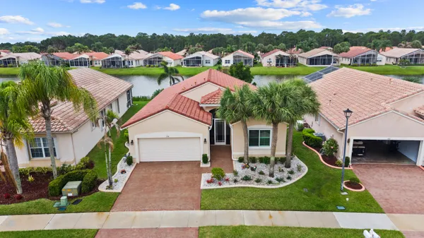Property Slideshow image 2 of 55 | 394 springview loop, Port St Lucie, FL, 34986