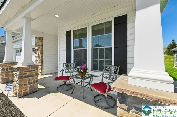 Property Slideshow image 3 of 45 | 5544 traditions dr, Upper Saucon Twp, PA, 18036