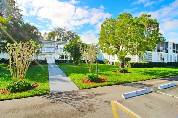 Property Slideshow image 2 of 42 | 70 prescott d 70, Deerfield Beach, FL, 33442