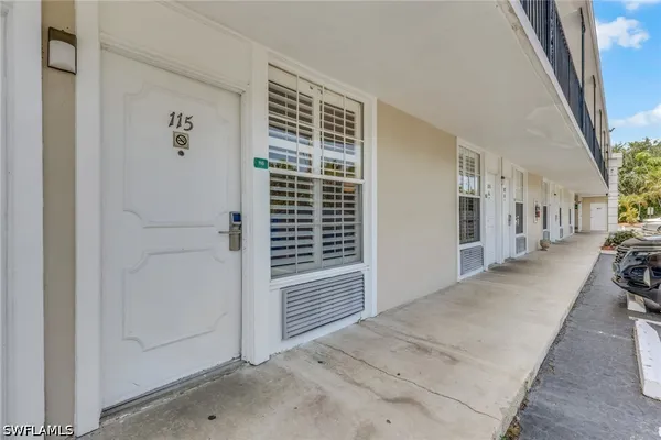 Property Slideshow image 3 of 30 | 2555 tamiami trl 115, Naples, FL, 34103