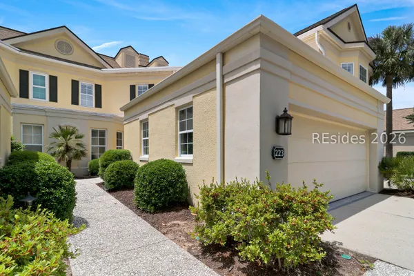 Property Slideshow image 3 of 52 | 223 berwick dr 223, Hilton Head Island, SC, 29926