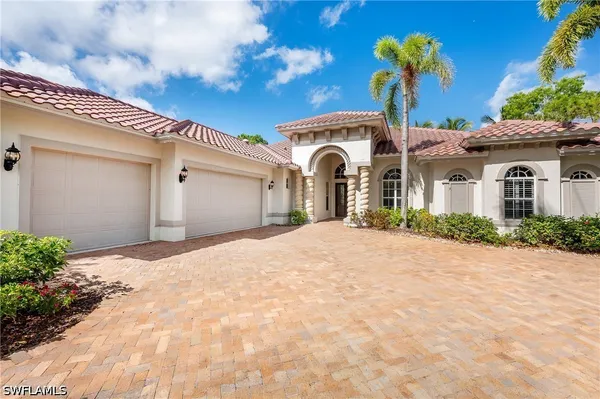 Property Slideshow image 2 of 50 | 7657 mulberry ln, Naples, FL, 34114