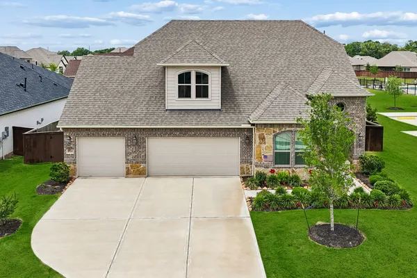 Property Slideshow image 2 of 35 | 5719 caracara st, Manvel, TX, 77578
