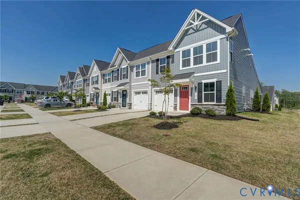 Property Slideshow image 2 of 25 | 7257 george wythe ln, New Kent, VA, 23124