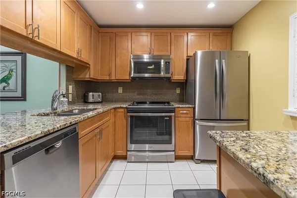 Property Slideshow image 2 of 34 | 1747 pebble beach dr 315, Fort Myers, FL, 33907