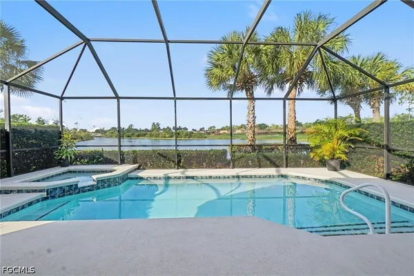 Property Slideshow image 2 of 50 | 10032 oakhurst way, Fort Myers, FL, 33913