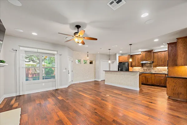 Property Slideshow image 3 of 39 | 4900 sonora trce, Georgetown, TX, 78633