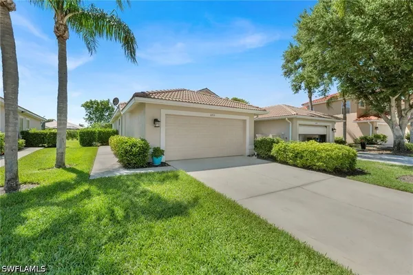 Property Slideshow image 2 of 17 | 6713 calumet dr 81, Naples, FL, 34113