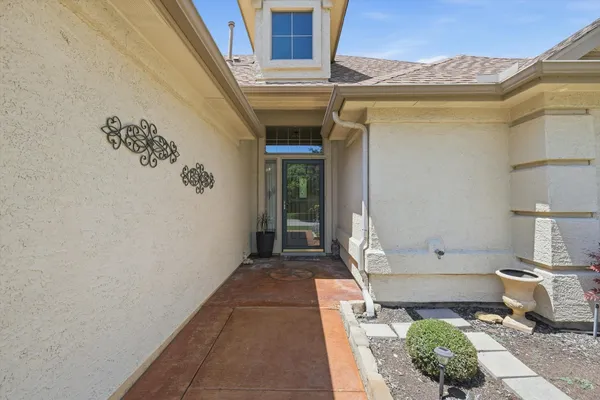 Property Slideshow image 2 of 40 | 9608 lindenwood trl, Denton, TX, 76207