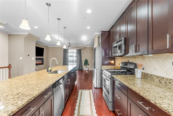 Property Slideshow image 2 of 44 | 4907 settlers market blvd, Williamsburg, VA, 23188